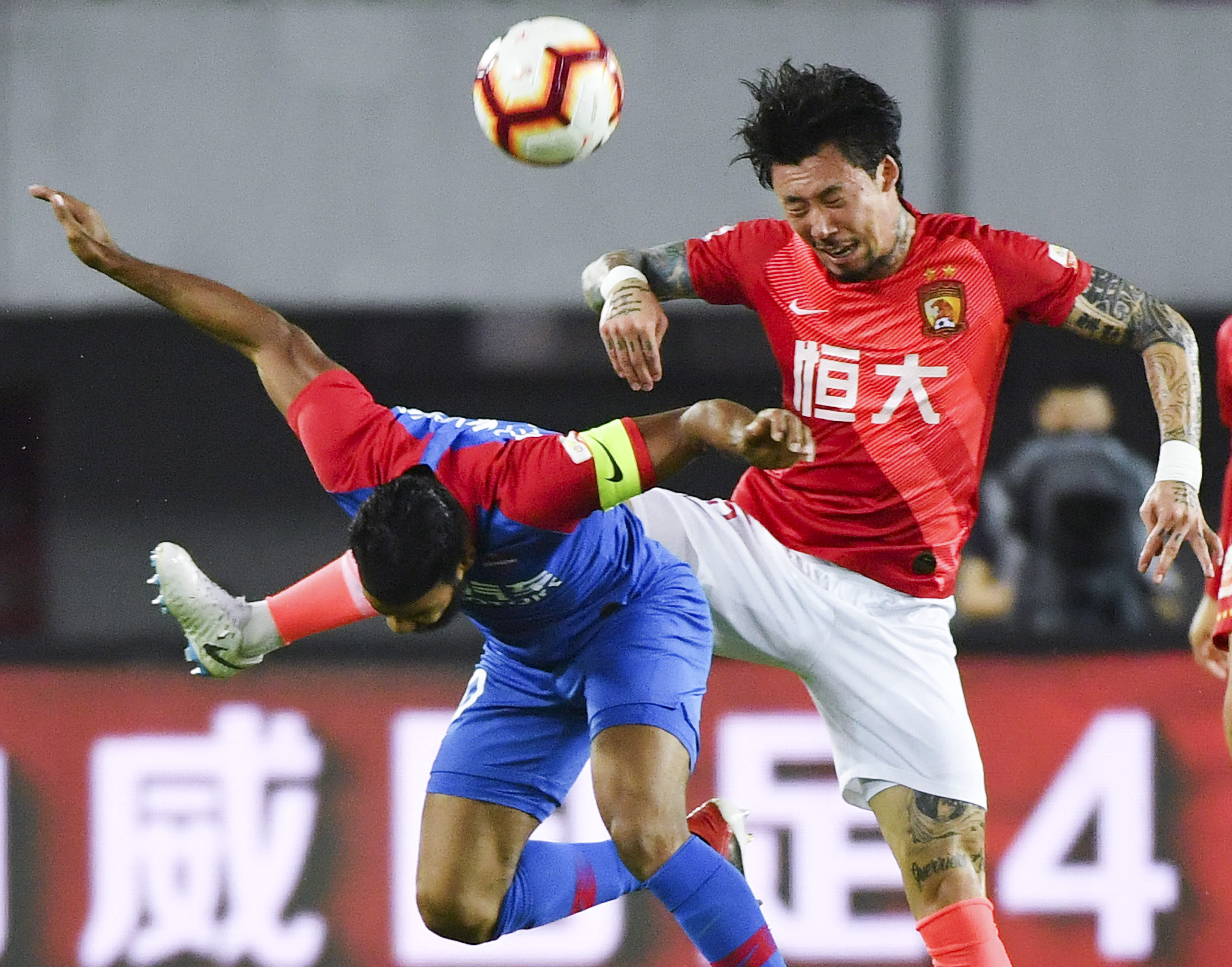 手机2024年度鸡斯卡年终颁奖盛典即将在2月15日开幕